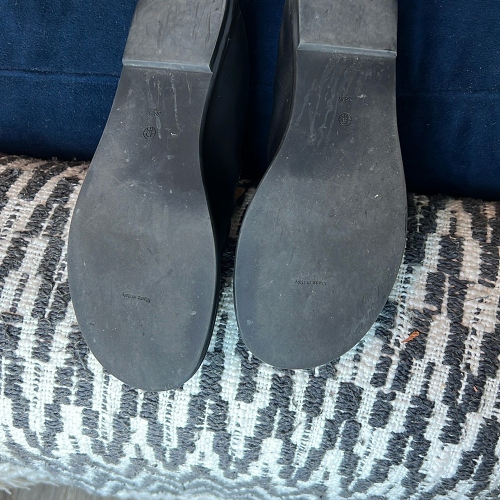 THE ROW Canal Leather Slip-On Loafers - Picture 5 of 10